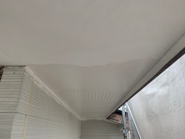 屋根外壁塗装工事　横浜市瀬谷区　S様邸　付帯部軒天井塗装工程