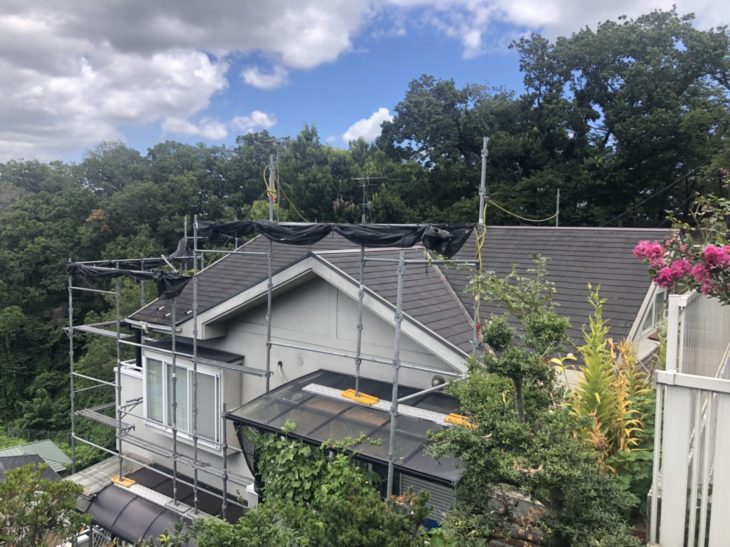 横浜市南区六ツ川で屋根塗装工事が始まりました！！【さむかわ塗装】